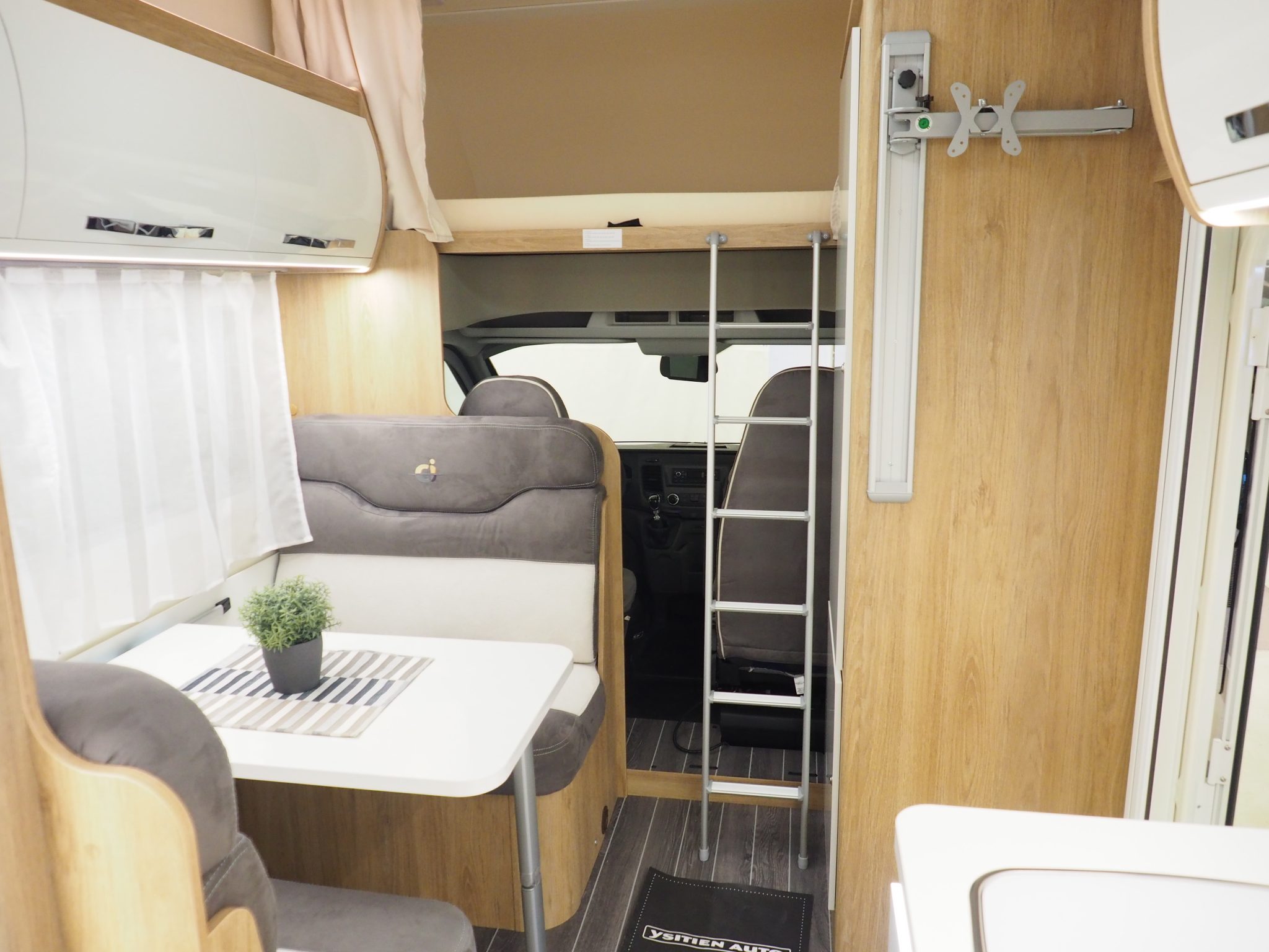 asuntoauto vuokrataan