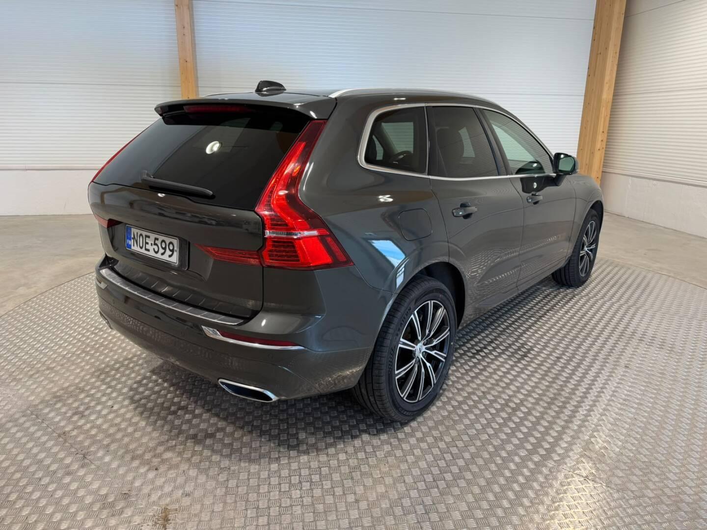 Volvo XC60 2021, photo 4/13