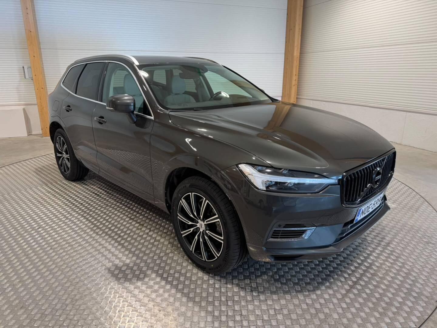 Volvo XC60 2021, photo 2/13