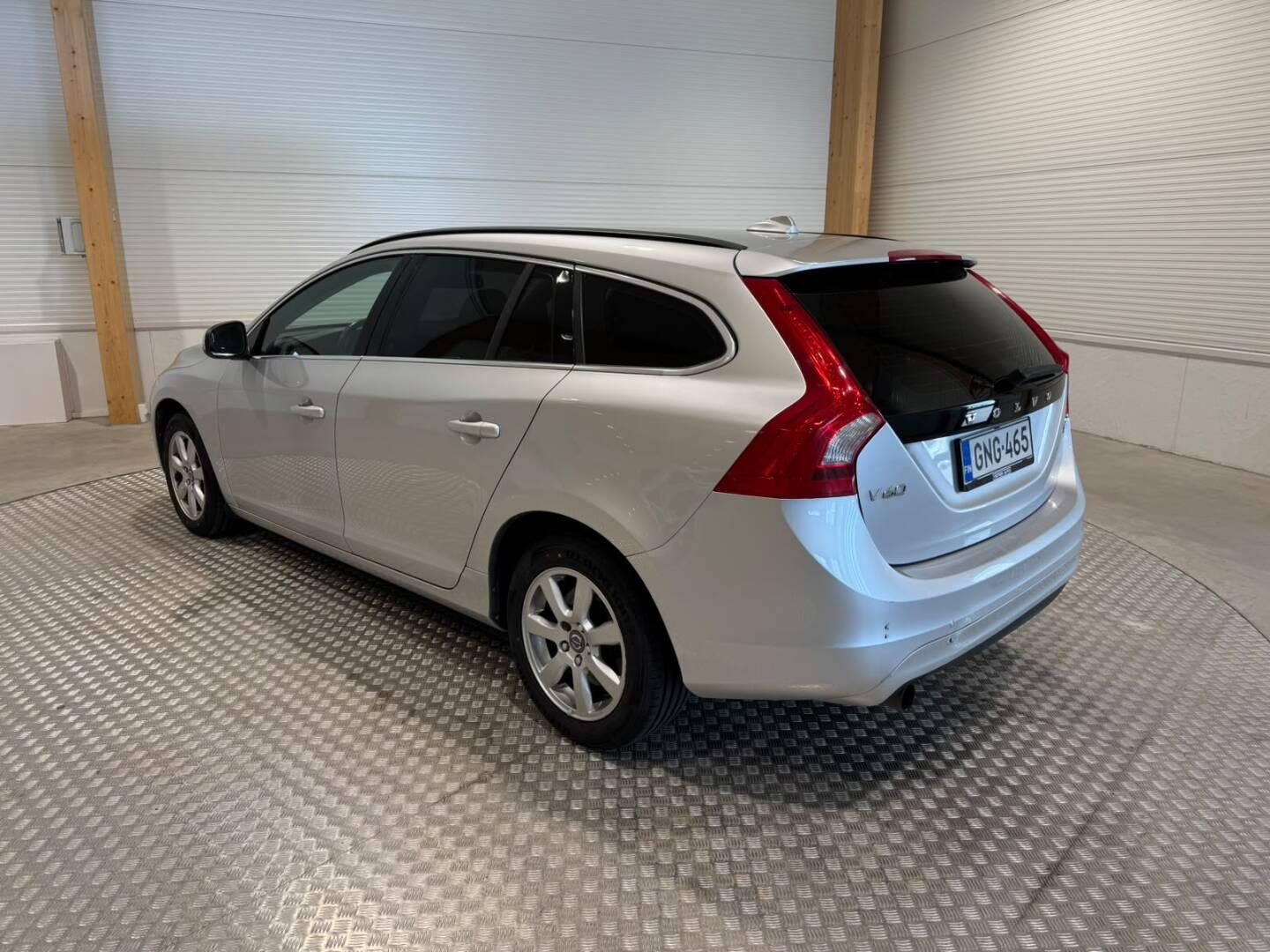 Volvo V60 2014, kuva 3/10