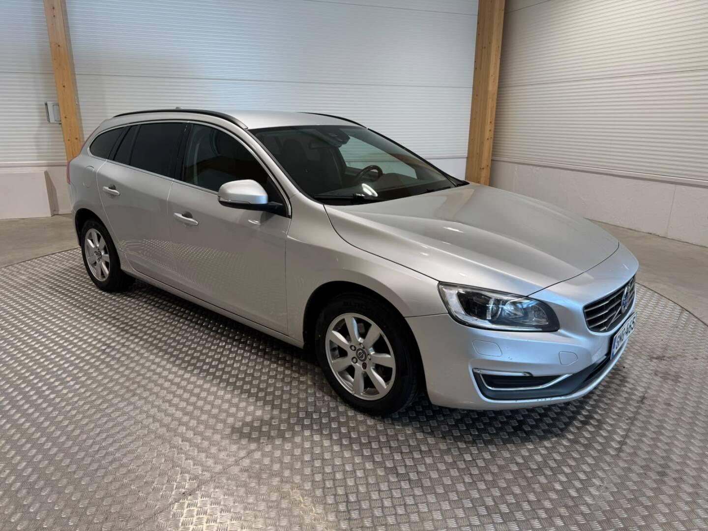 Volvo V60 2014, kuva 2/10
