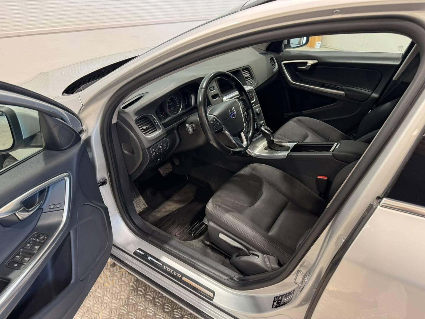 Volvo V60 2014, kuva 6/10