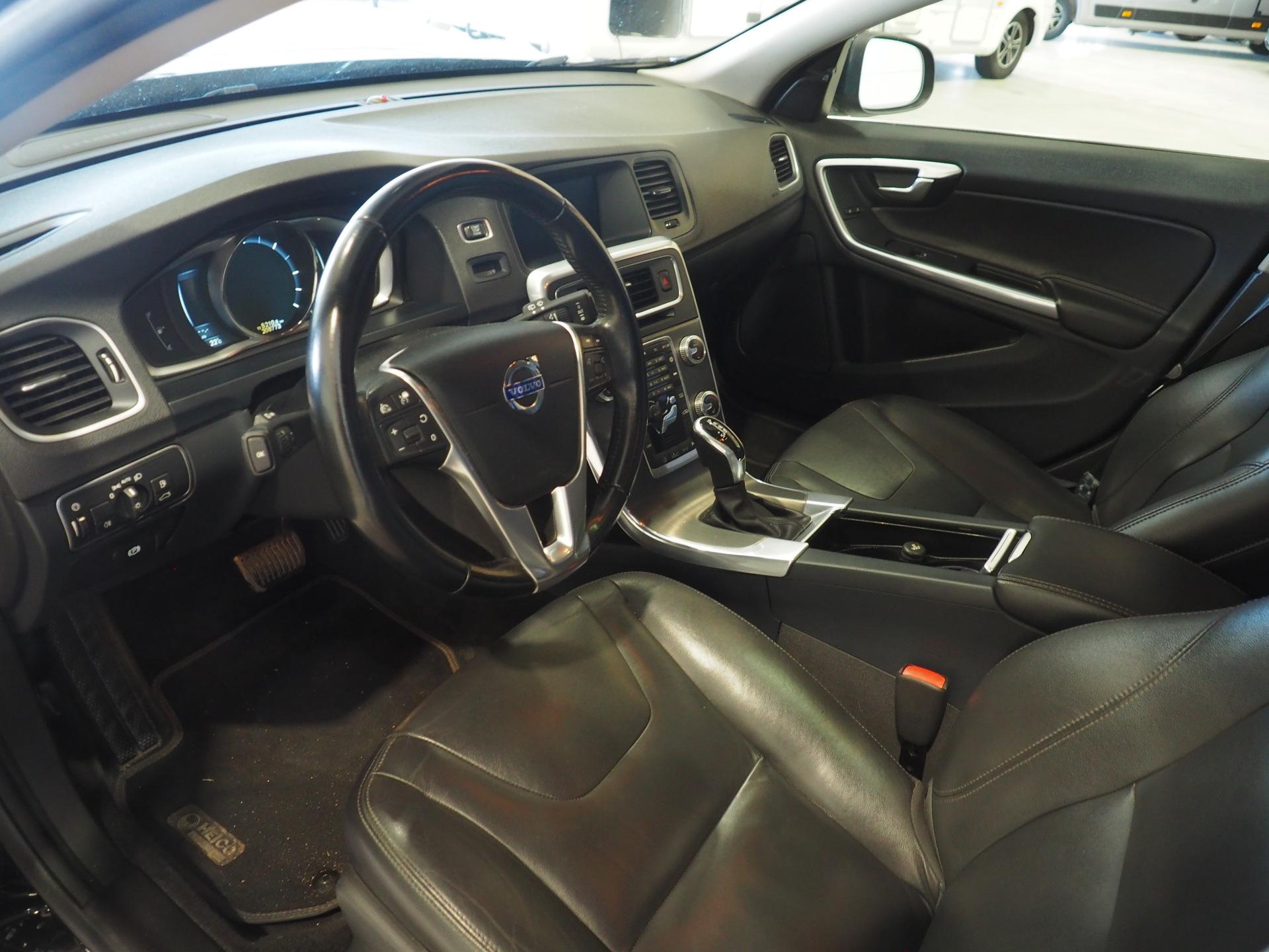Volvo V60 2015, kuva 5/13