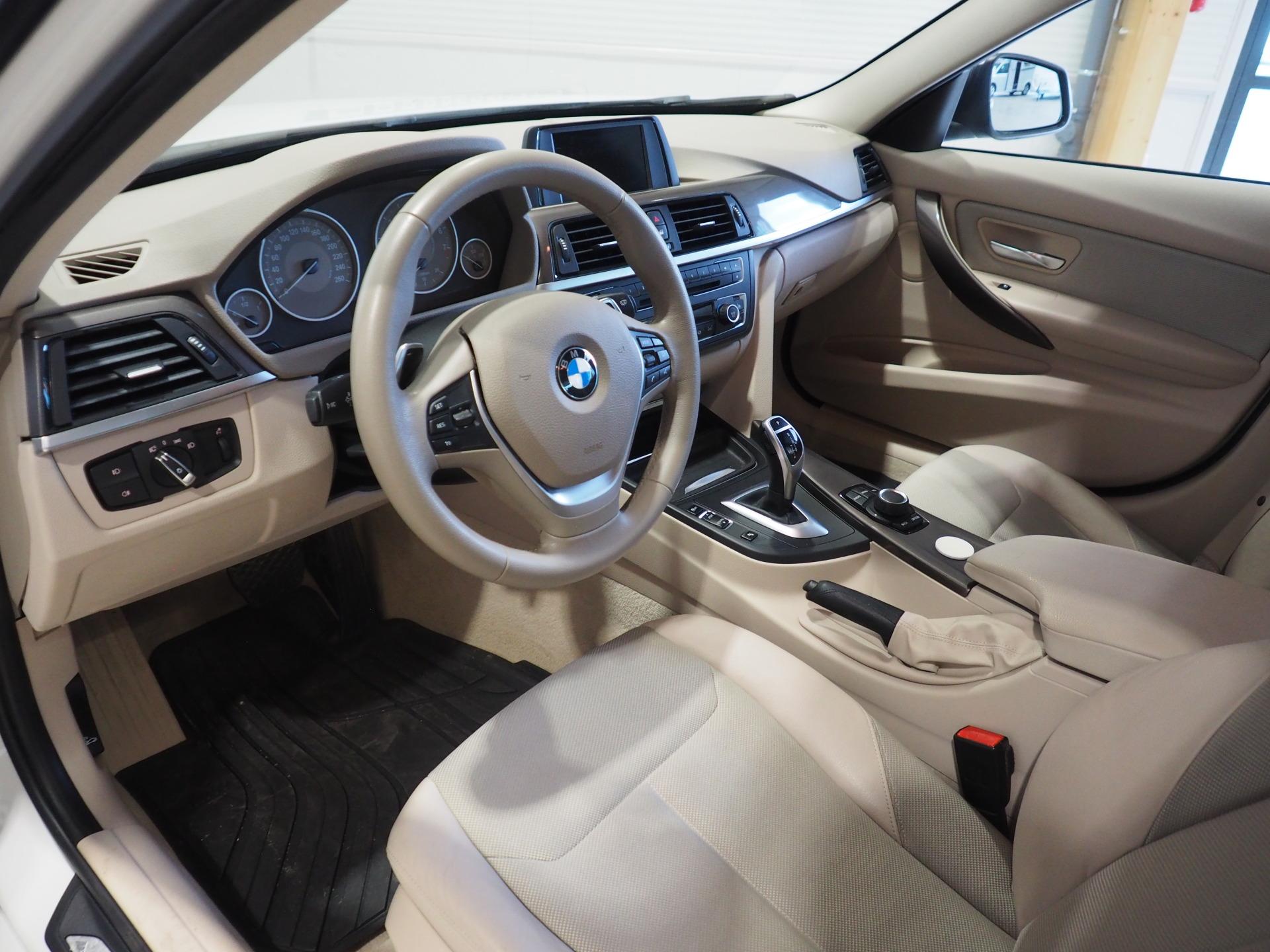 BMW 320 2013, kuva 5/12