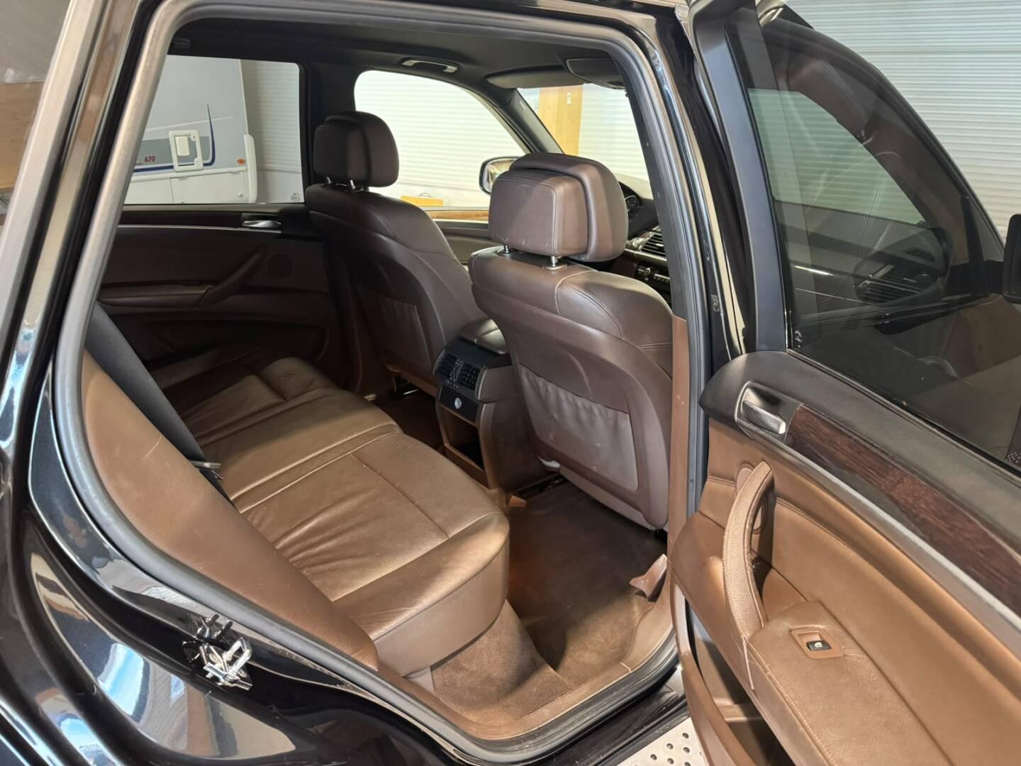 BMW X5 2010, kuva 7/9